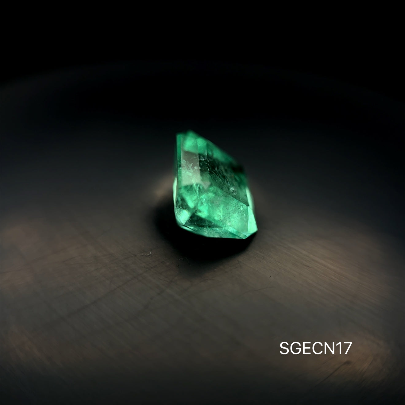 ESMERALDA COLOMBIANA ESMERALDA 2.87 CT/ 8.16 X 8.97 X 5.84 MM