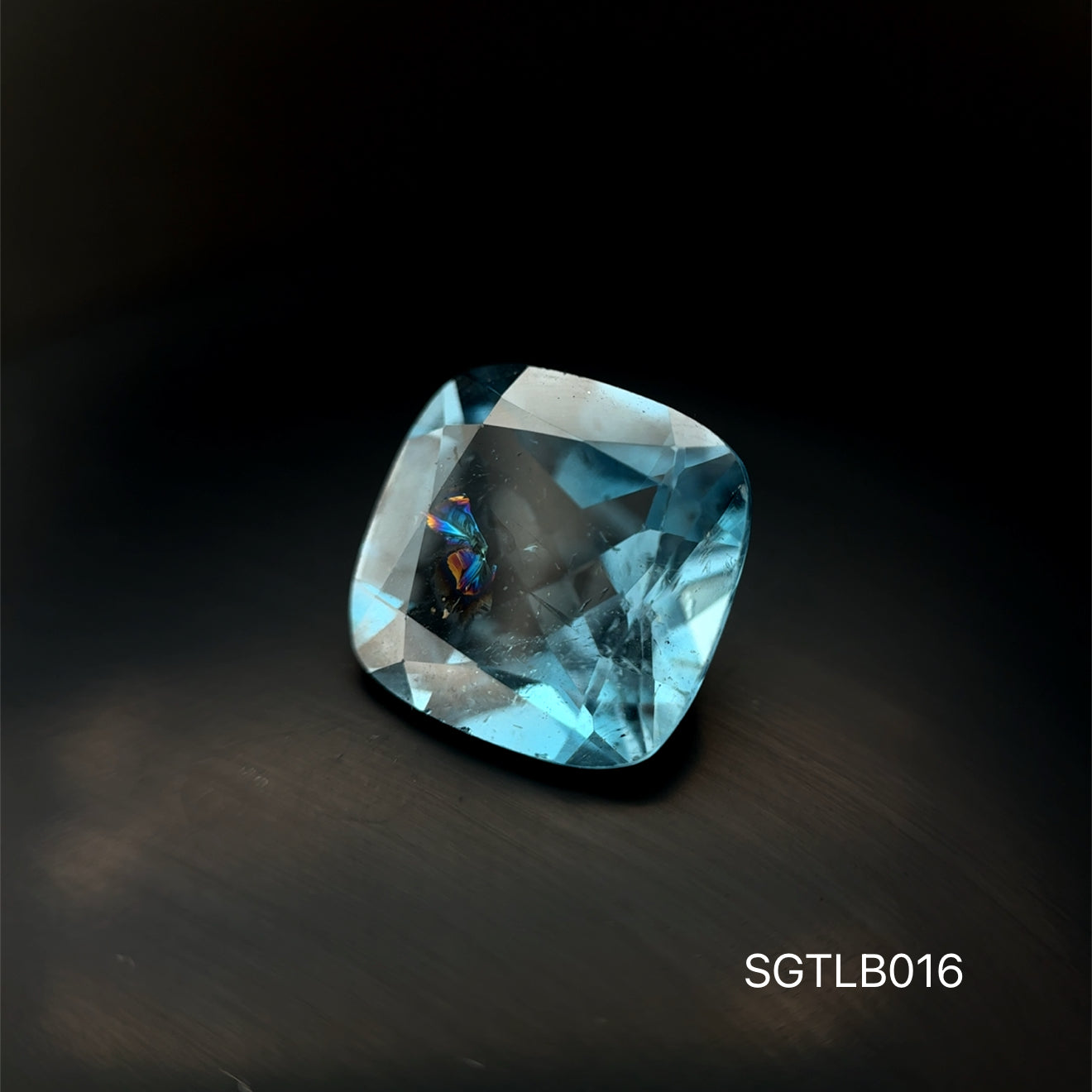 TOPACIO BLUE LONDON CORTE CUSHION 10.22 CT / 13 X 12.9 MM