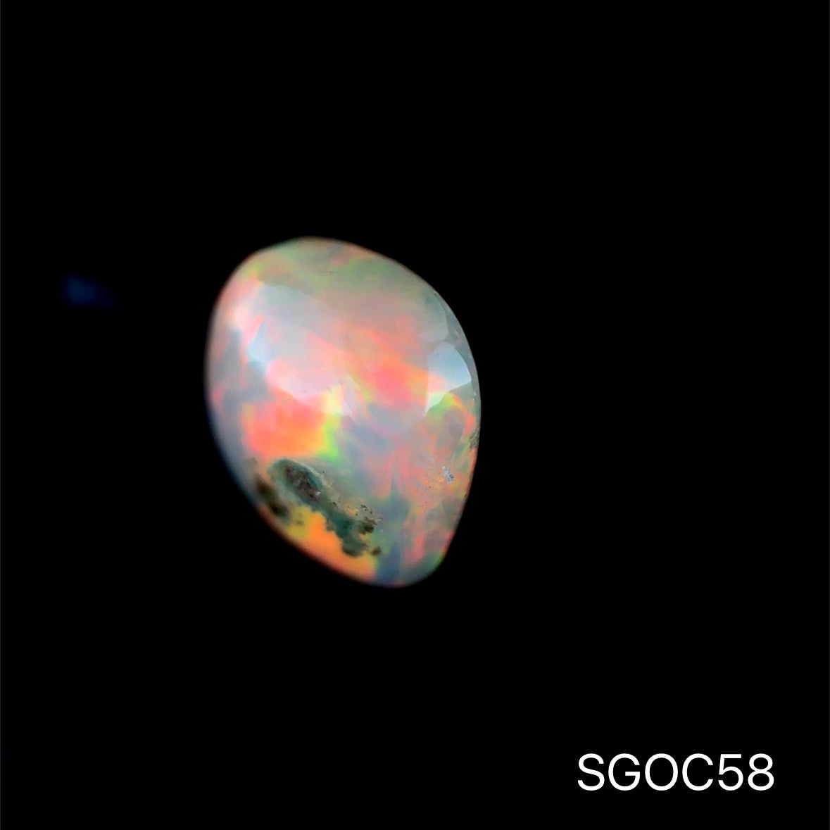OPALO ETIOPIA 2.55 CT/ 9.35 X 10.16 MM