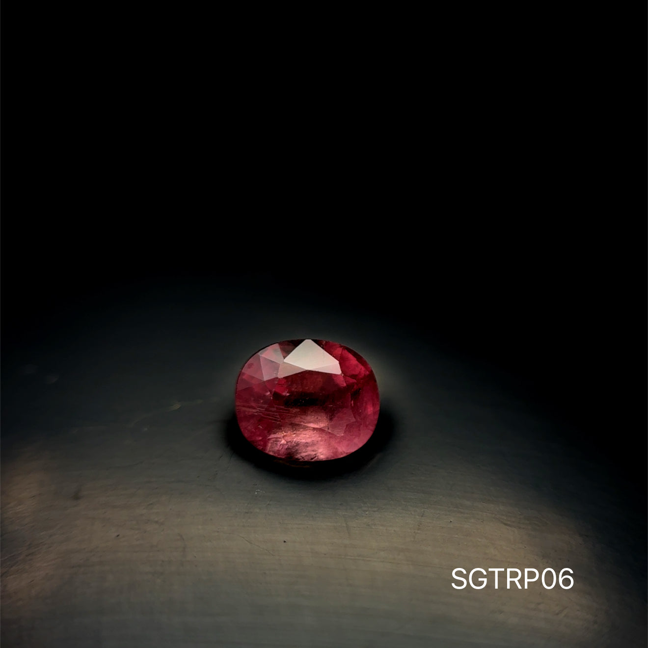 TURMALINA CUSHION ROSA 1.73 CT/ 6.57 X 7.84 MM