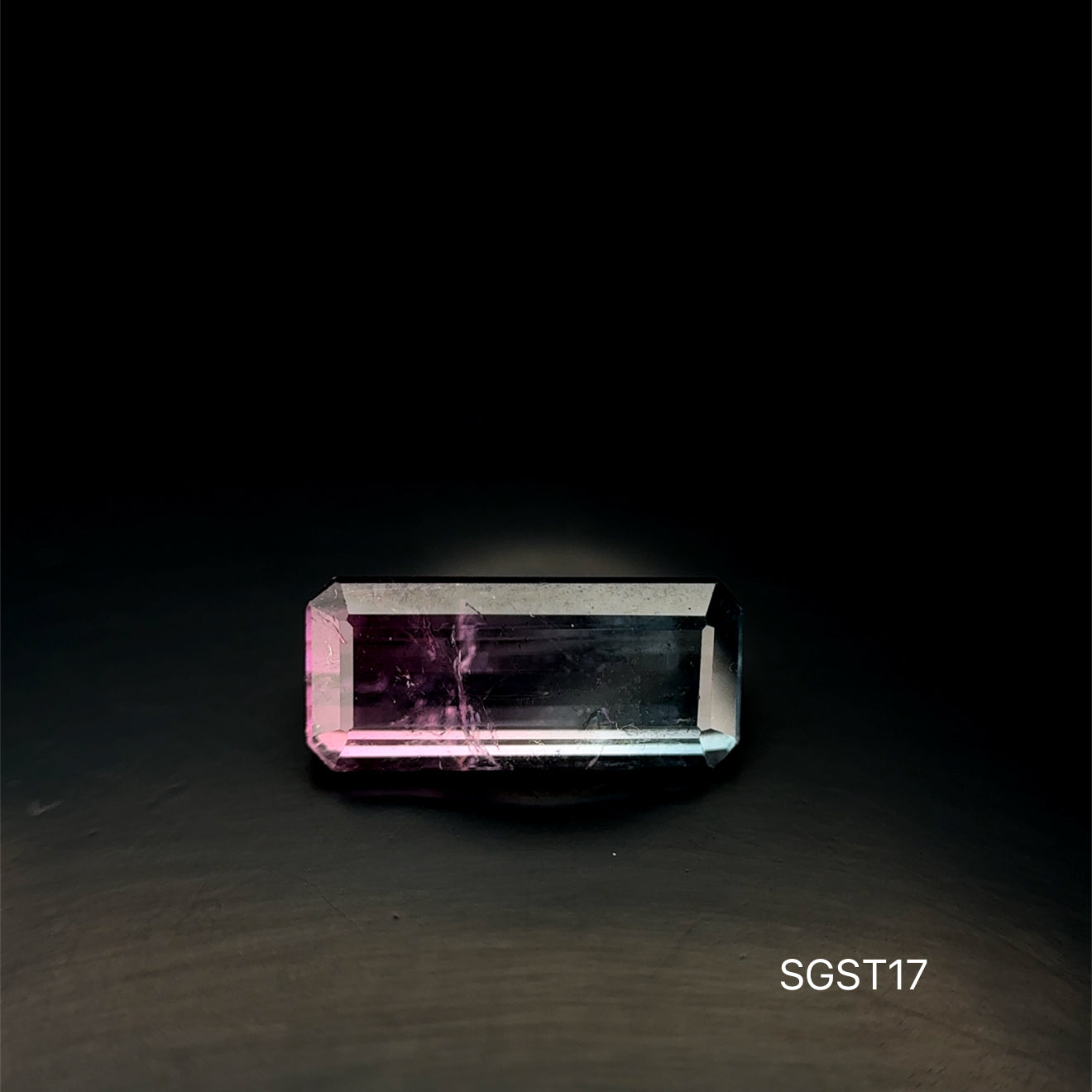 TURMALINA BI COLOR 2.09 CT/ 5.03 X 11.34 X 3.81 MM