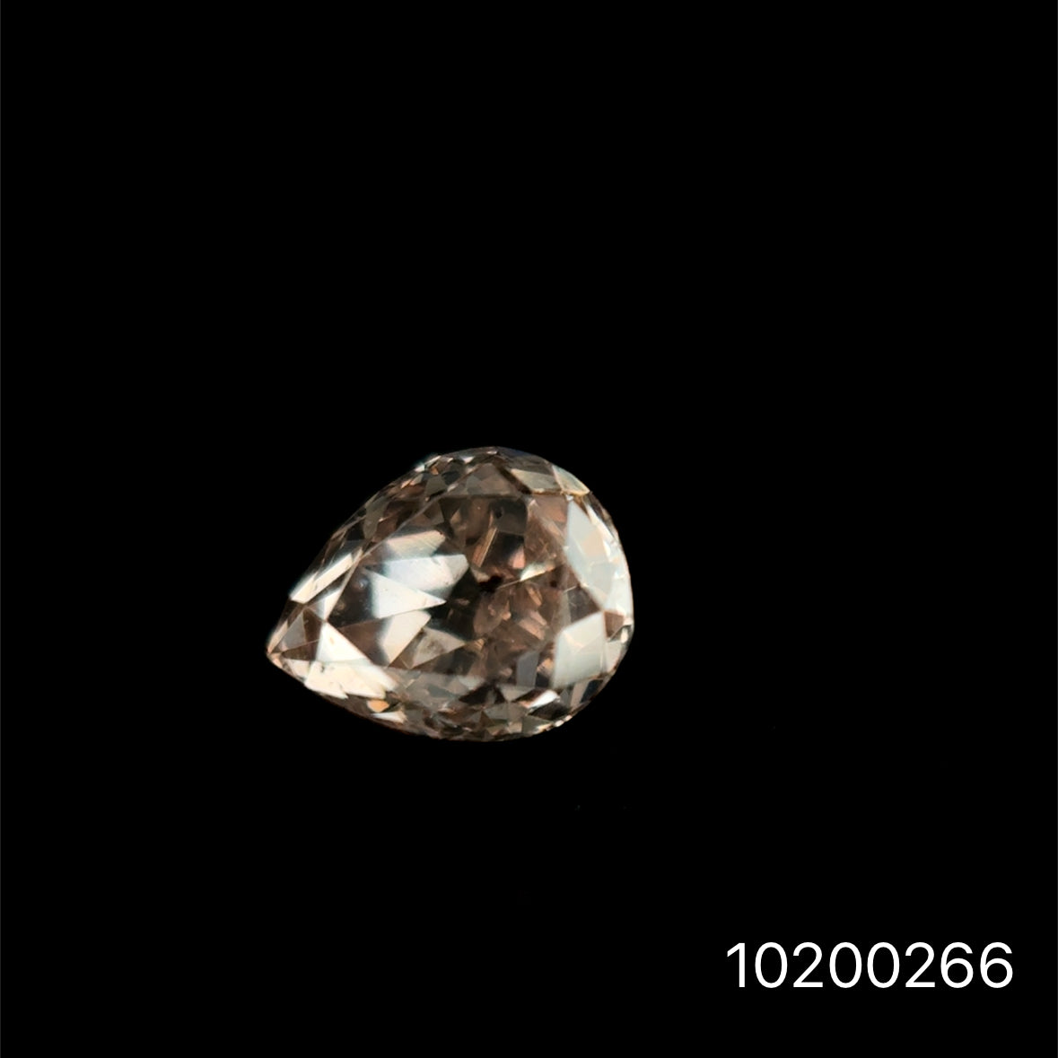 DIAMANTE FANCY LIGHT BROWN PERA 0.25 CTS