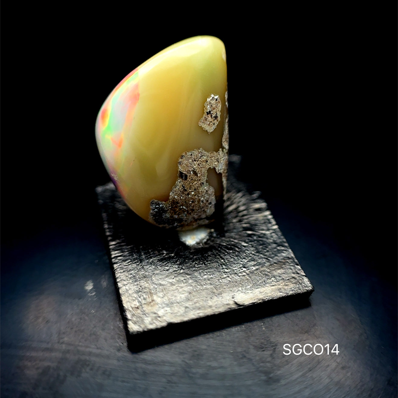 OPALO ETIOPIA 6.44 CTS 12.67 X 18.27 MM