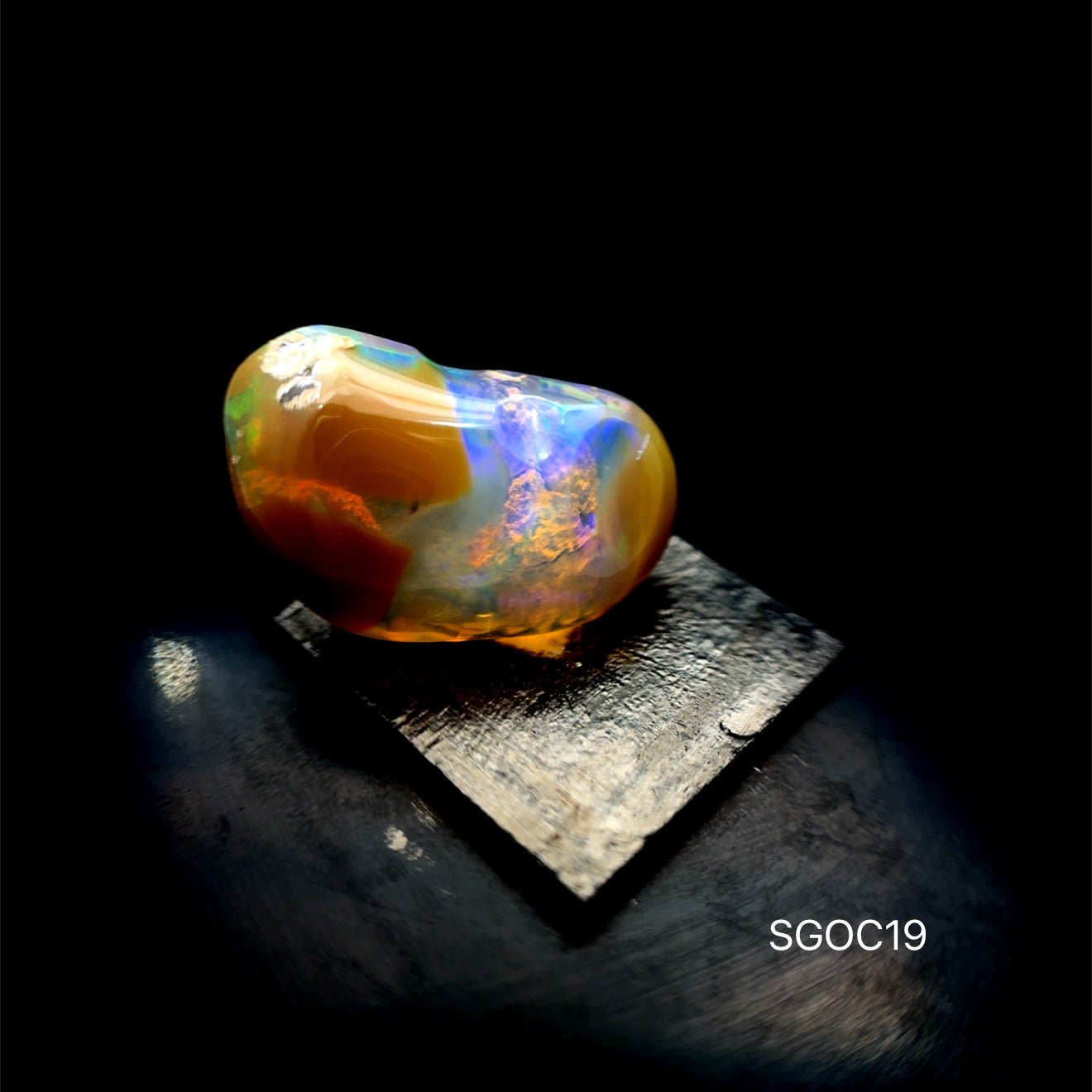 OPALO ETIOPIA 5.69 CTS 11.73 X 18.89 MM