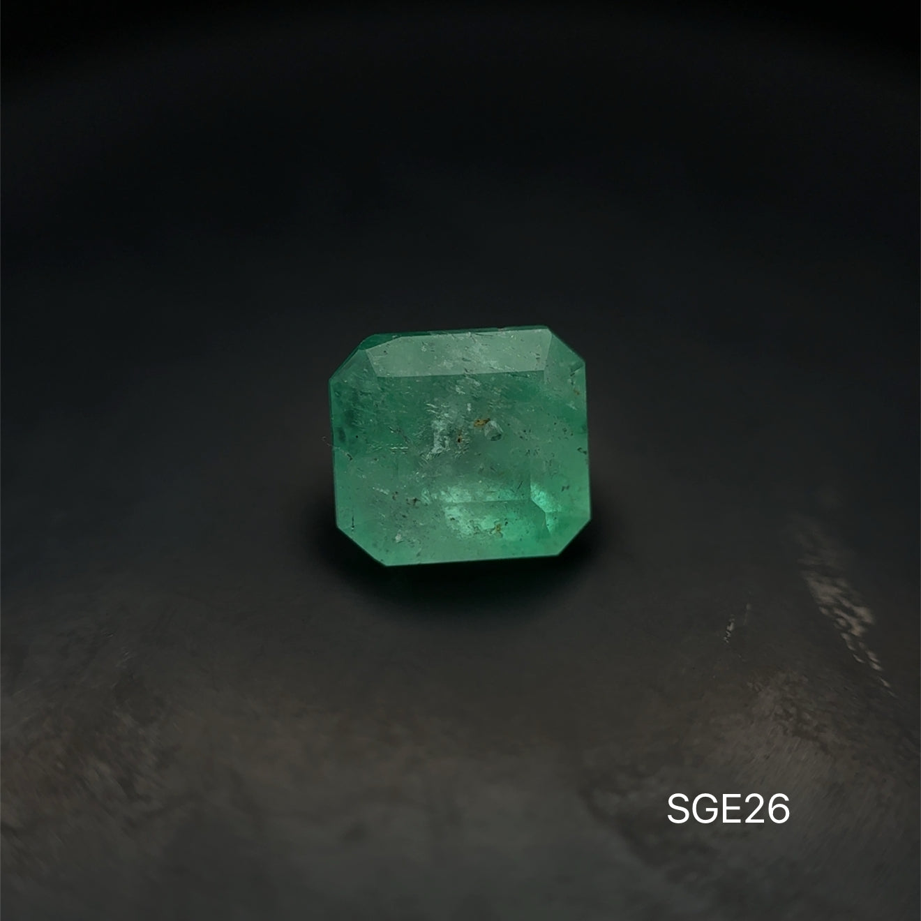 ESMERALDA COLOMBIA 2.095 CTS 7.52 X 6.86 MM