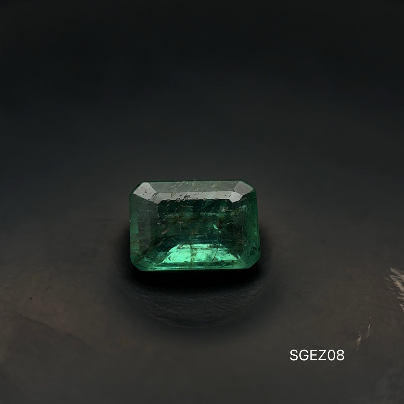 ESMERALDA ZAMBIA C.ESMERALDA 0.880 CTS 4.93 X 6.88 MM