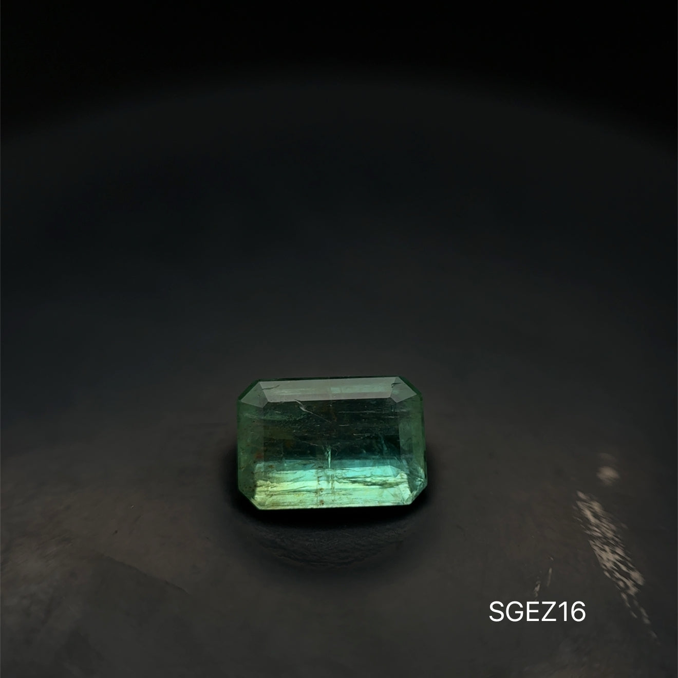 ESMERALDA ZAMBIA C.ESMERALDA 1.050 CTS 7.5 X 5.3 MM