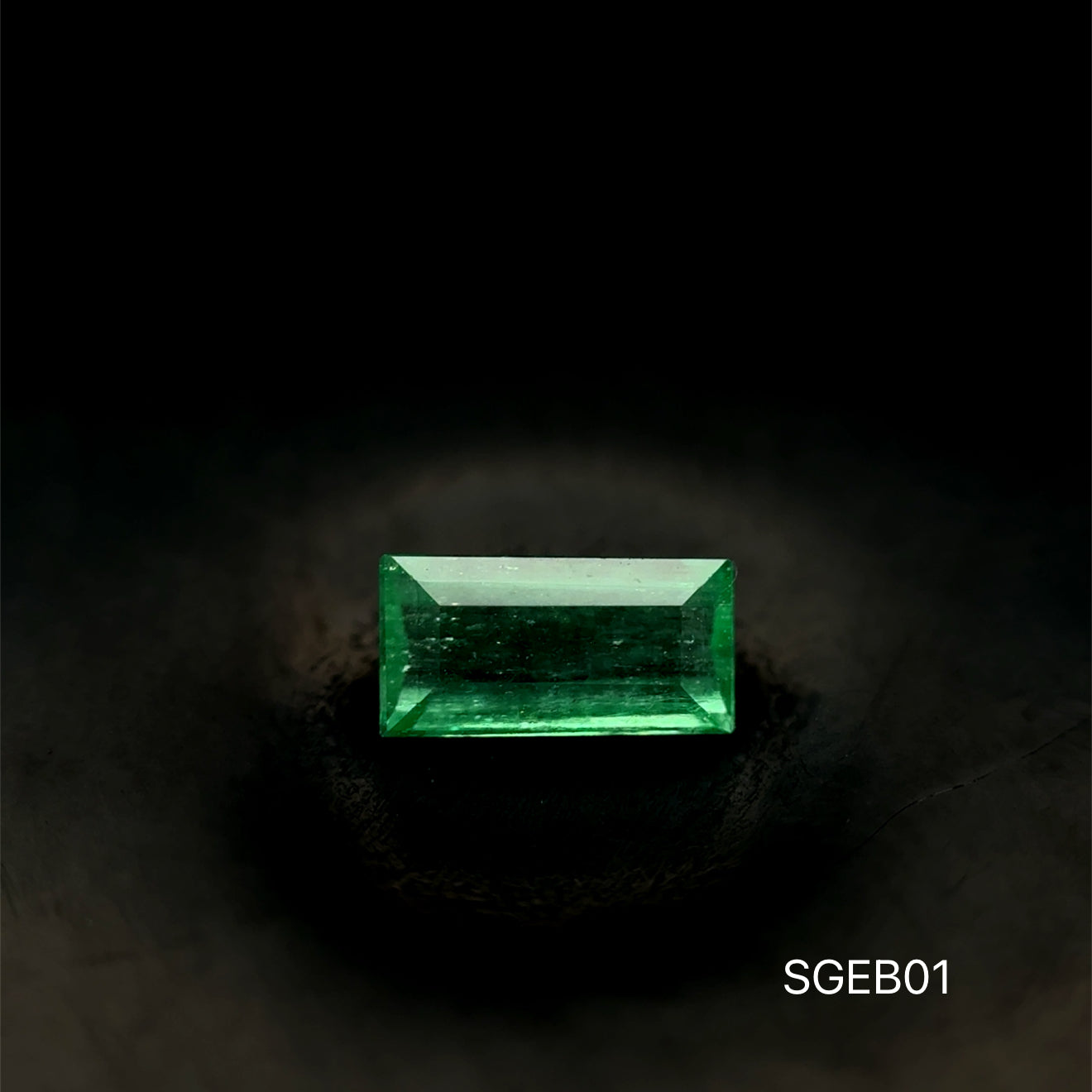 ESMERALDA COLOMBIANA BAGUETTE .20 CT/ 2.93 X 4.55 MM