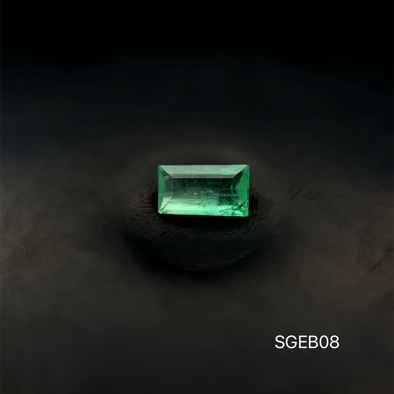 ESMERALDA COLOMBIANA BAGUETTE .21 CT/ 2.90 X 5.14 MM