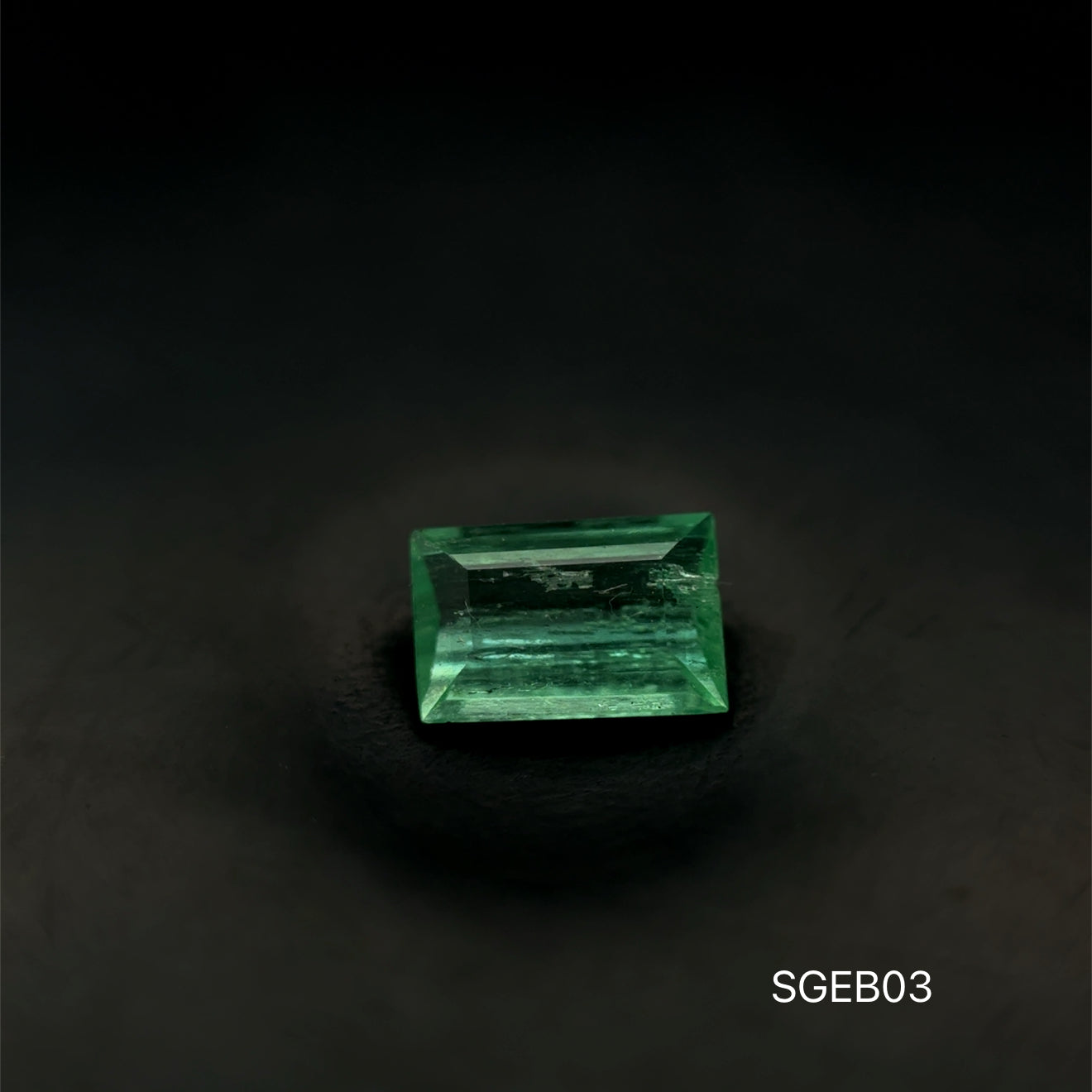 ESMERALDA COLOMBIANA BAGUETTE .31 CT/ 3.49 X 5.33 MM