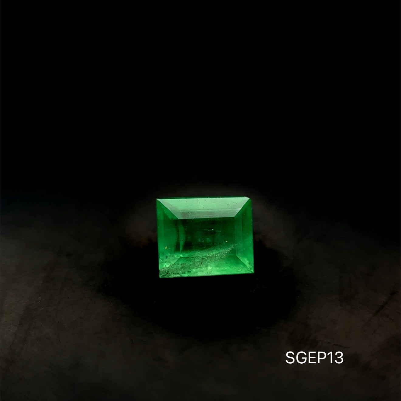 ESMERALDA COLOMBIANA PRINCESS .50 CT/ 4.42 X 5.34 MM