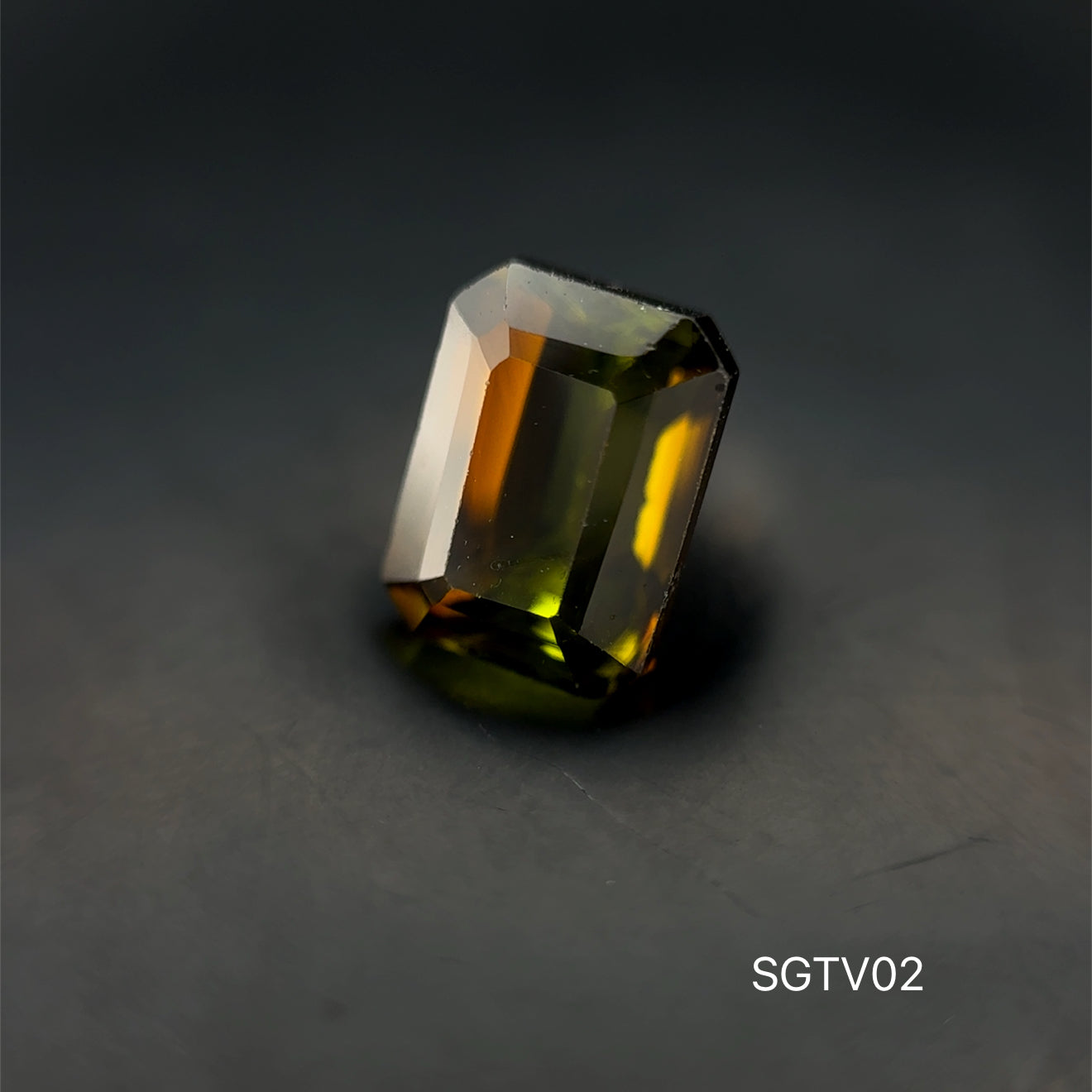 TURMALINA VERDE 2.34 CT/ 5.96 X 7.95 X 5.89 MM