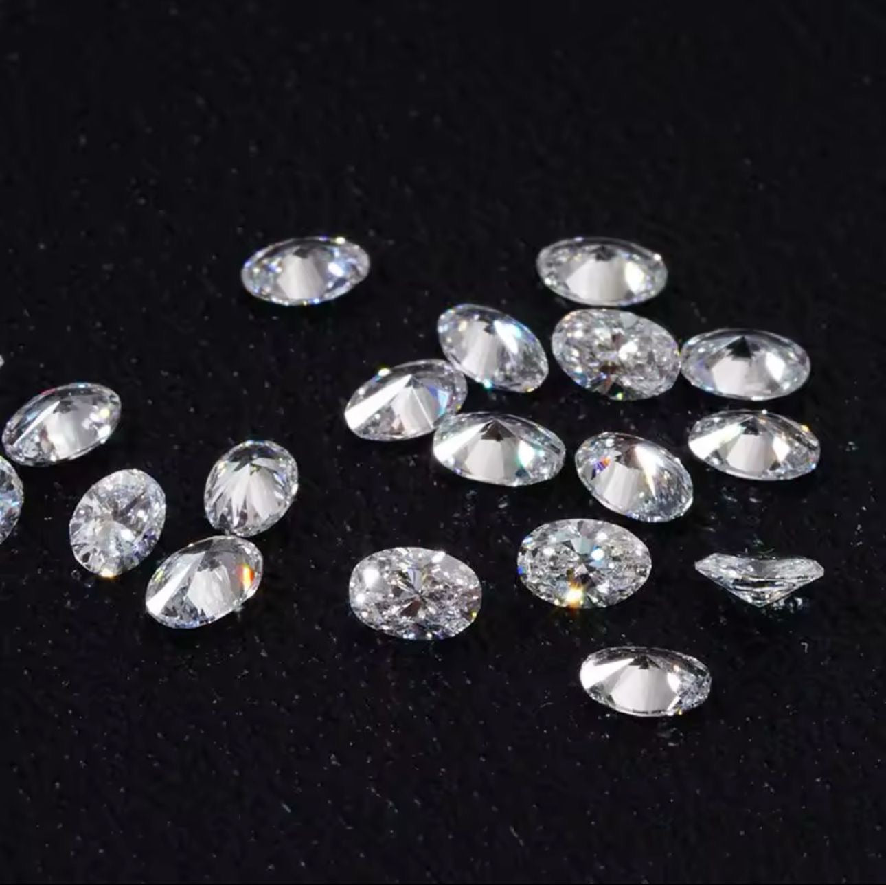 DIAMANTE LAB OVAL 4 X 3 MM D VVS1