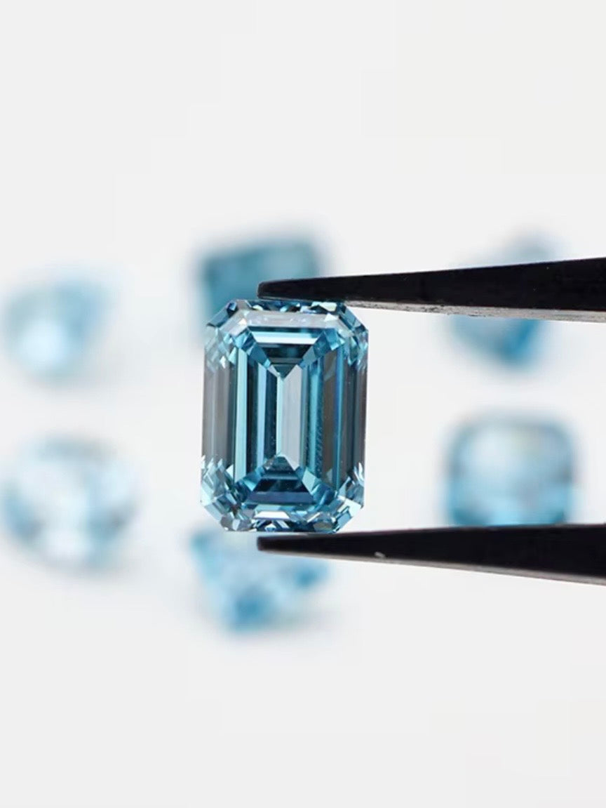 DIAMANTE DE LABORATORIO IGI  FANCY VIVID BLUE CORTE ESMERALDA