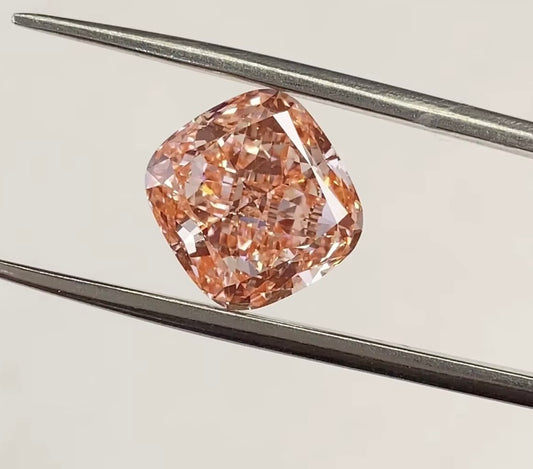 DIAMANTE DE LABORATORIO IGI  FANCY VIVID PINK CORTE CUSHION