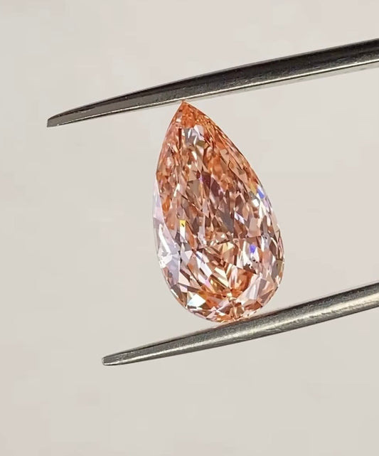 DIAMANTE DE LABORATORIO IGI  FANCY VIVID PINK CORTE PERA
