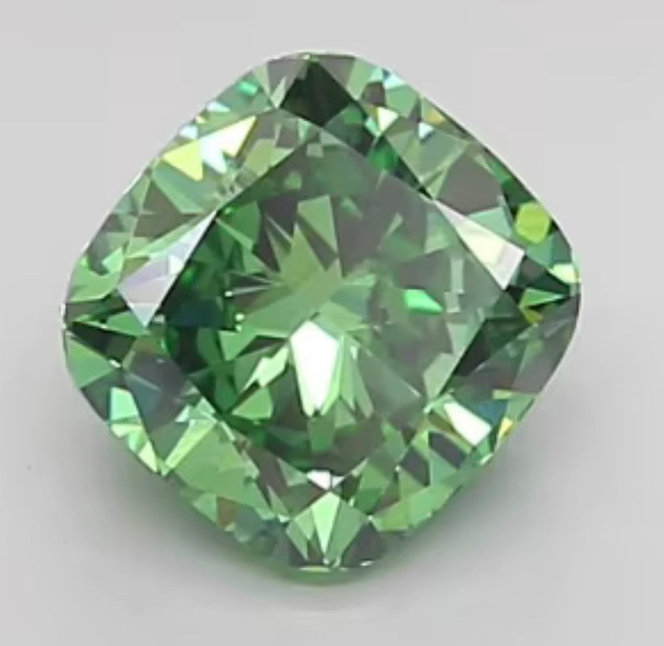 DIAMANTE DE LABORATORIO IGI  FANCY VIVID GREEN CORTE CUSHION