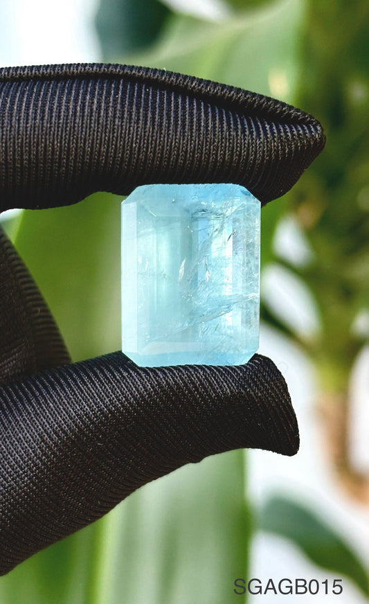 AGUA MARINA CORTE ESMERALDA 15.59 X 21.34 MM 25.345 CTS