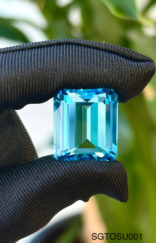 TOPACIO SKY BLUE CORTE ESMERALDA 44.15 CT