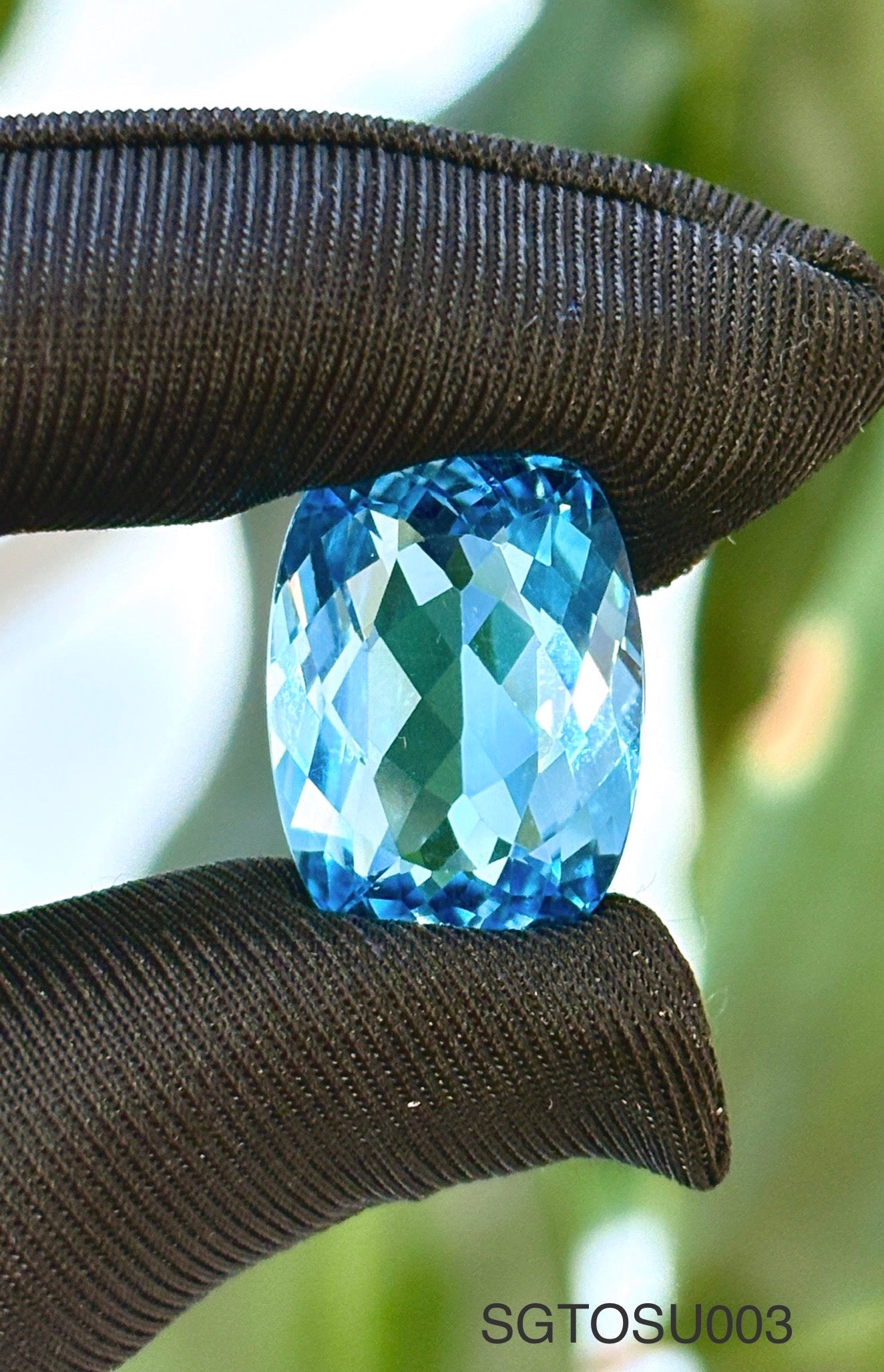TOPACIO SKY BLUE 14.7 X 20.8 X 8.7 MM 24.09 CTS