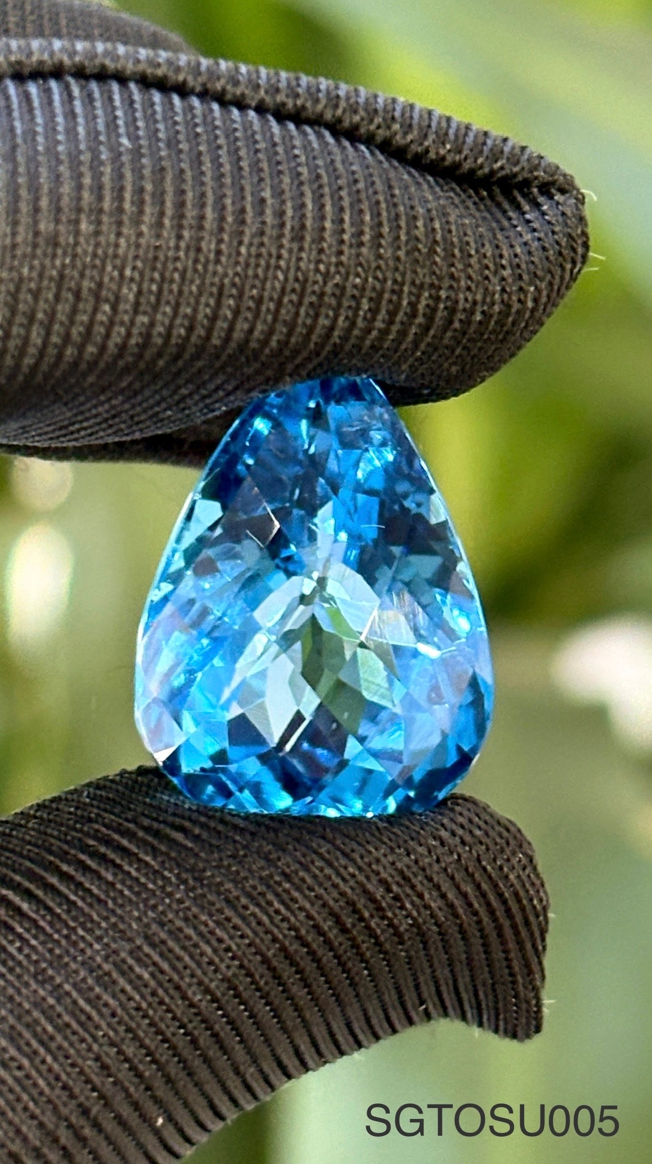 TOPACIO CORTE PERA 14.3 X 20.3 X 11.8 MM 24.2 CTS