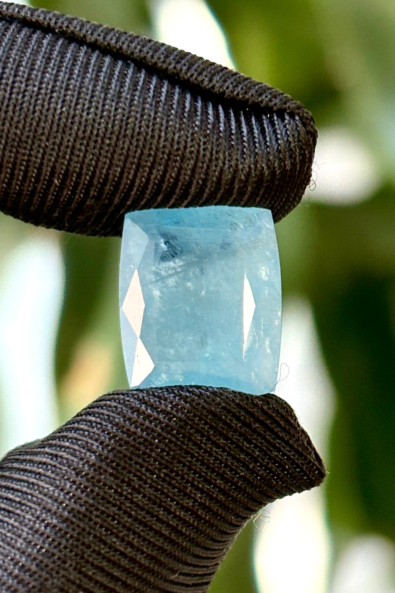 AGUAMARINA  6.755 CTS 13.2 X 11 X 6.5 MM