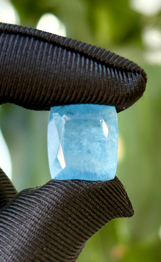 AGUAMARINA 8.595 CTS 14.2 X 12.6 X 6.9 MM