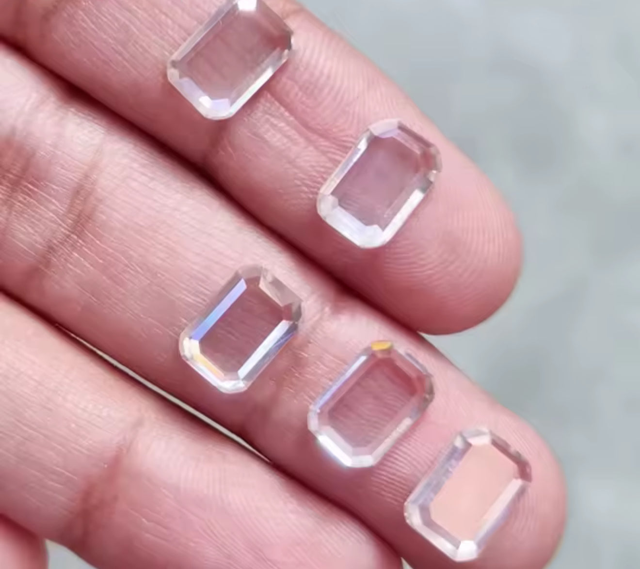 MOISSANITA ESMERALDA FLAT PORTARETRATO  1 CT 5X7 MM