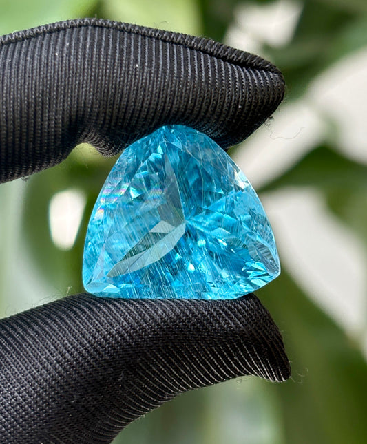 TOPACIO SUIZO TRILLON  48.13 CT/ 23.14 X 23.30 MM