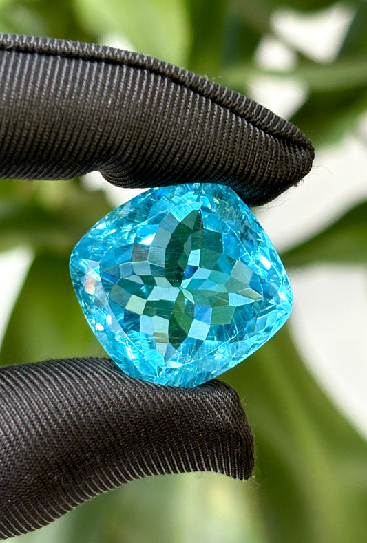TOPACIO SUIZO CUSHION  66.38 CT/ 22.92 X 23.26 MM