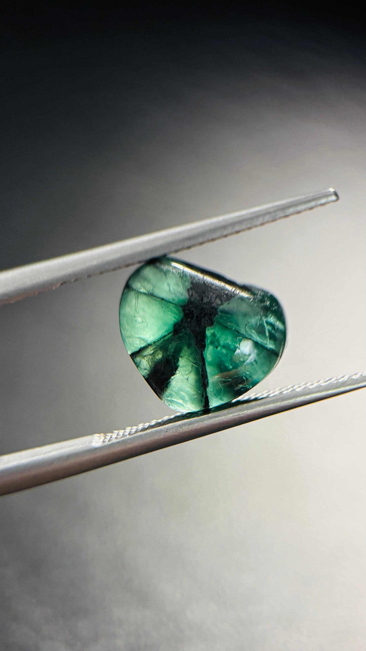 ESMERALDA TRAPICHE  CDTEC  CORAZON 3.66 CTS 9.22 X 11.17 MM