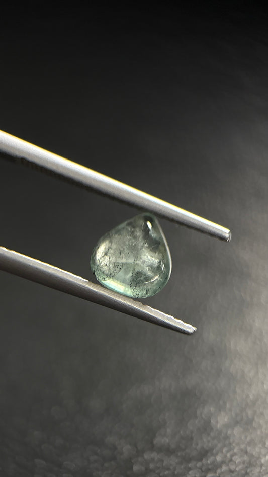 ESMERALDA TRAPICHE  CDTEC PERA  0.90 CTS 7.05 X 6.78 MM