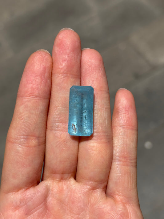 AGUAMARINA 17.39 CTS 11.35 X 23.24 X 8.20 MM