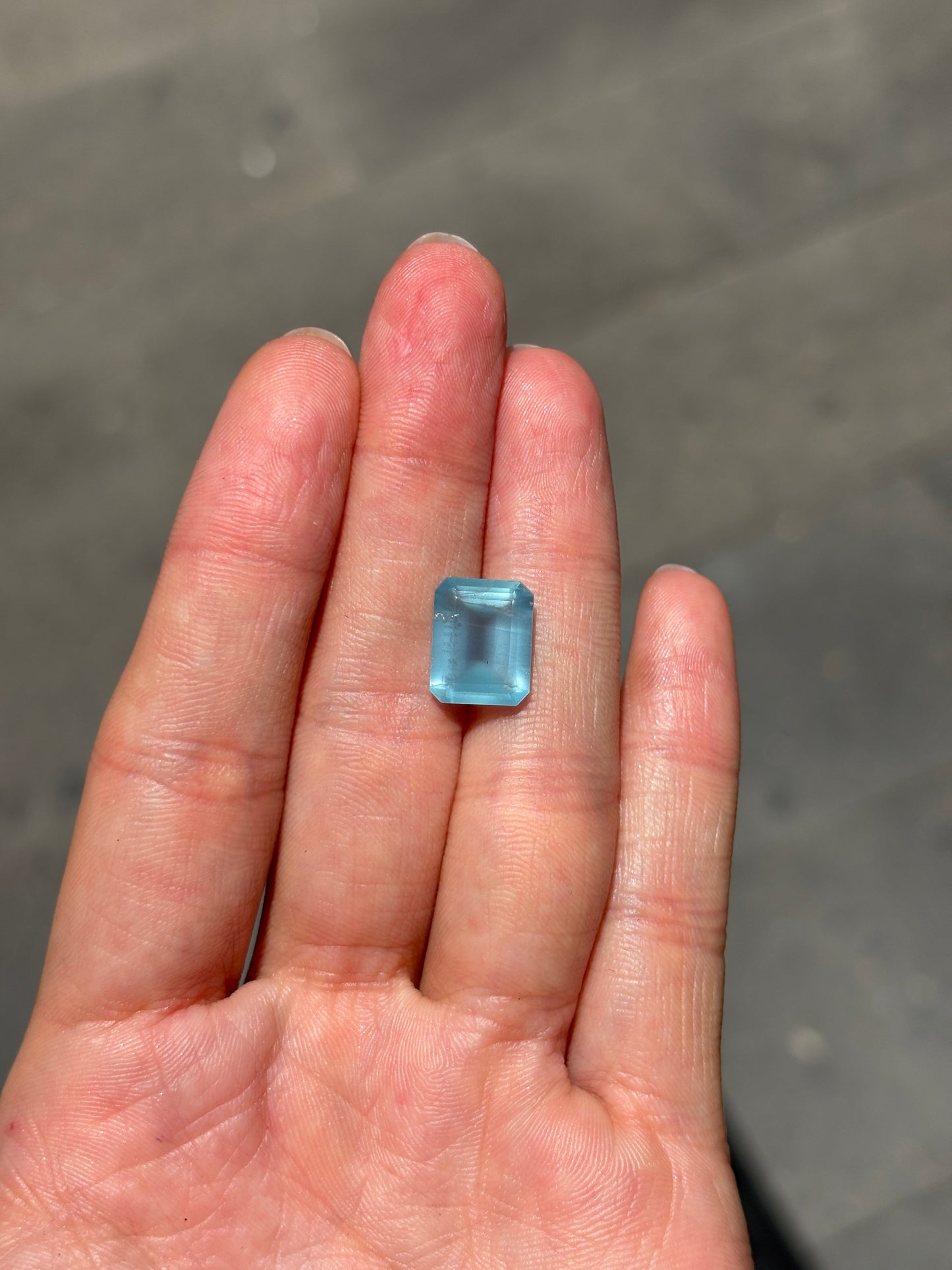 AGUAMARINA 4.69 CTS 9.6 X 12.17 X 5.83 MM