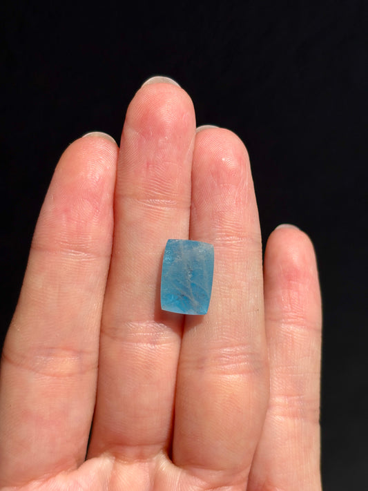 AGUAMARINA 6.15 CTS 9.5 X 13.63 X 6.61 MM