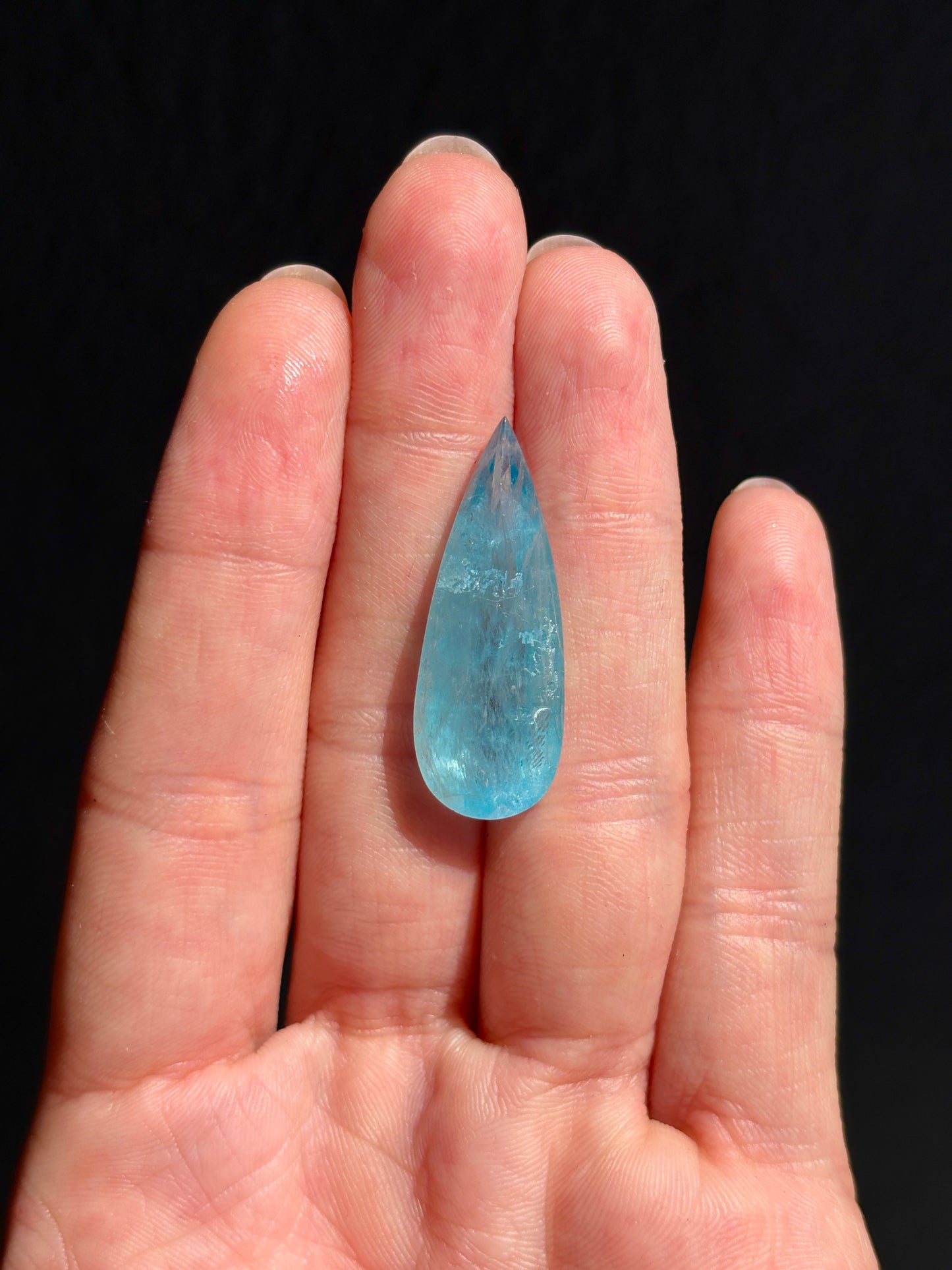 AGUAMARINA 15.56 CTS 12.09 X 32.1 X 7.32 MM