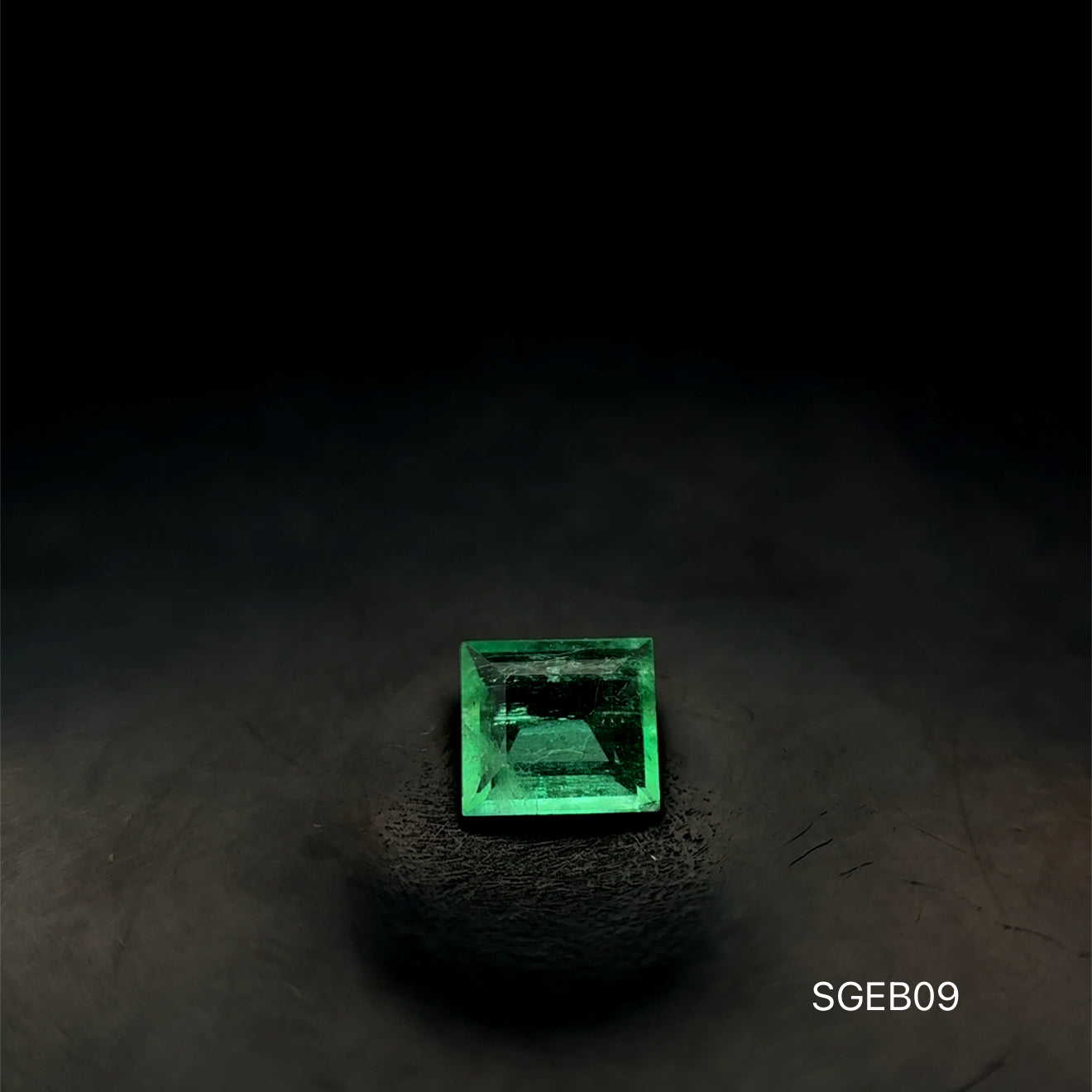 ESMERALDA COLOMBIANA BAGUETTE .23 CT/ 4.06 X 4.43 MM