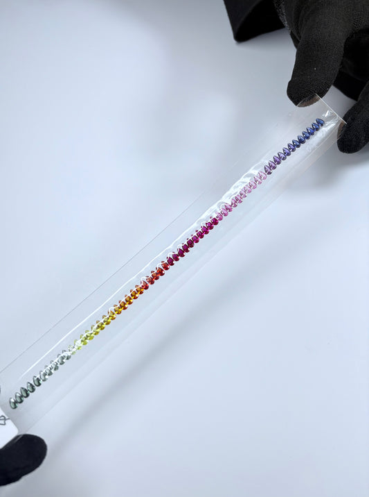 ZAFIRO RAINBOW LAB  PERA  3 X 5 MM