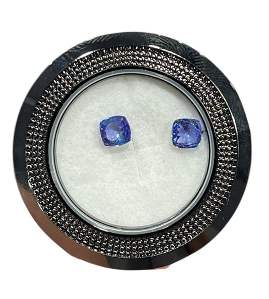 PAR DE TANZANITA CORTE CUSHION 4X4 MM 0.60 CTS