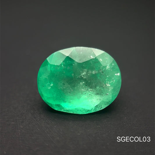 ESMERALDA NATURAL COLOMBIANA OVAL +AAA 2.40 CTS 9.7 X 7.8 X 5.7 MM