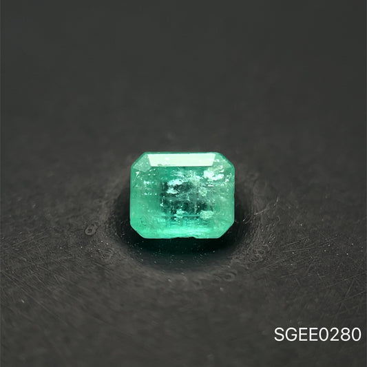 ESMERALDA NATURAL COLOMBIANA CORTE ESMERALDA 0.35 CT 3.6 X 4.3 MM
