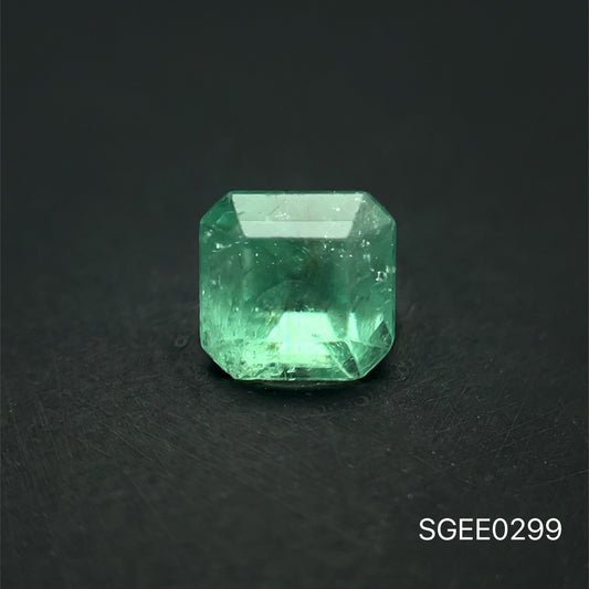ESMERALDA NATURAL COLOMBIANA ASSCHER 1.19 CTS 6.1 X 5.9 MM