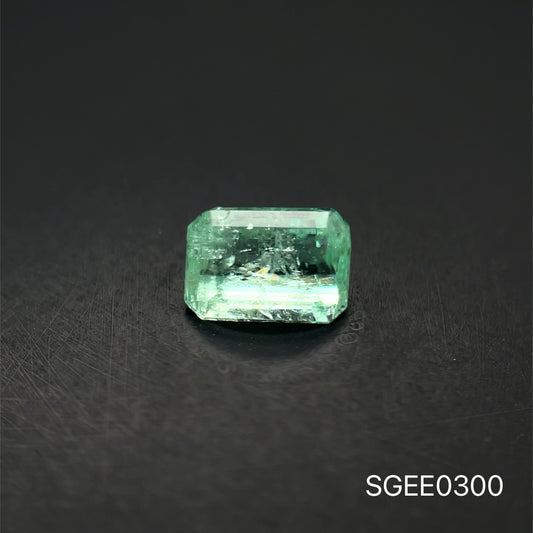 ESMERALDA NATURAL COLOMBIANA ESMERALDA 0.885 CTS 4.7 X 6.7 MM