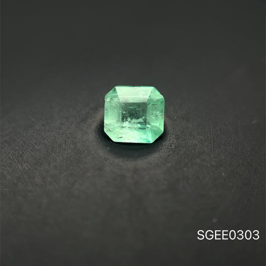 ESMERALDA NATURAL COLOMBIANA ASSCHER 0.55 CTS 5.2 X 4.9 MM