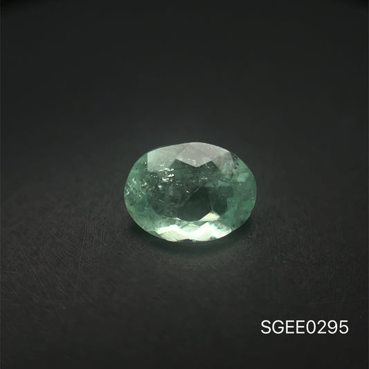 ESMERALDA NATURAL COLOMBIANA CORTE OVAL 1.16 CTS 6.7 X 7.9 MM