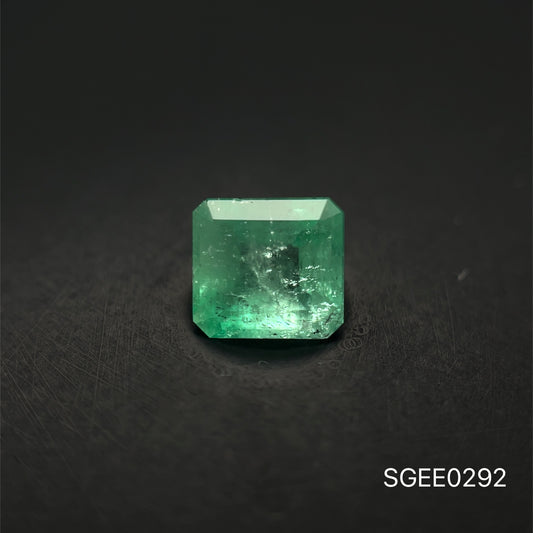ESMERALDA NATURAL COLOMBIANA CORTE ASSCHER 0.86 CTS 5.4 X 5.8 MM