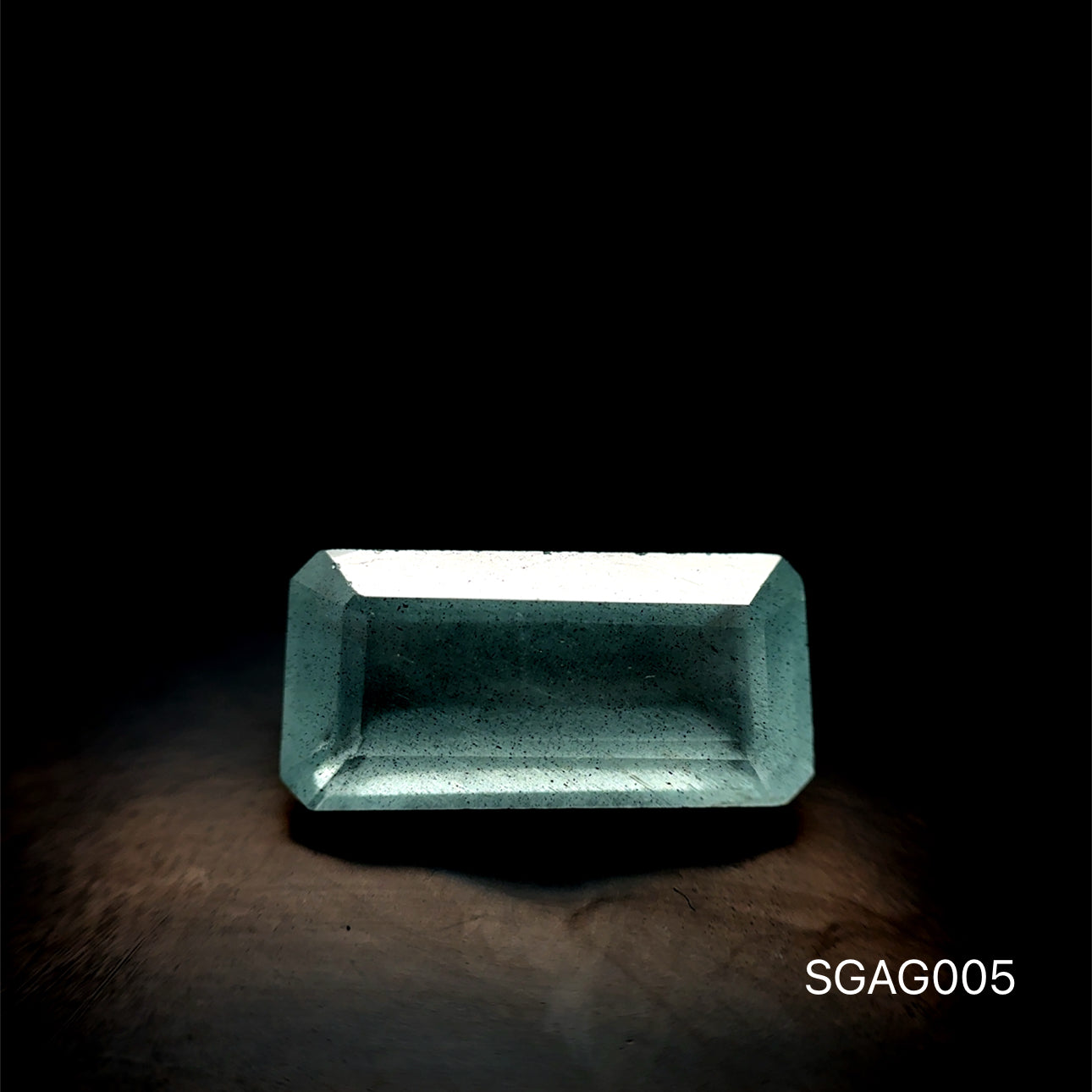 AGUAMARINA CORTE ESMERALDA ALARGADA 5.25 CT 15.7 X 7.6 X5.4 MM