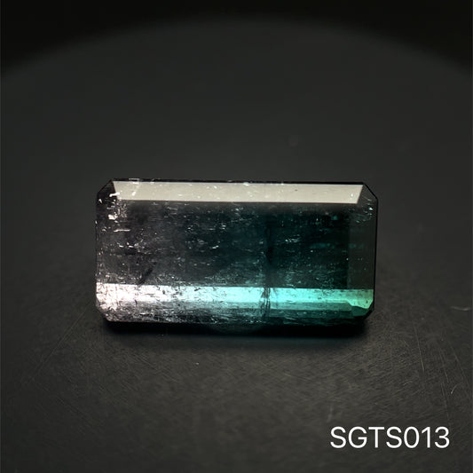 TURMALINA INDICOLITA 7.59 CTS 15.57 X 7.95 X 6.32 MM