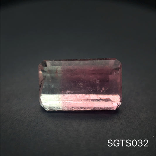 TURMALINA BICOLOR 4.40 CTS 11.80 X 7.31 X 5.70 MM