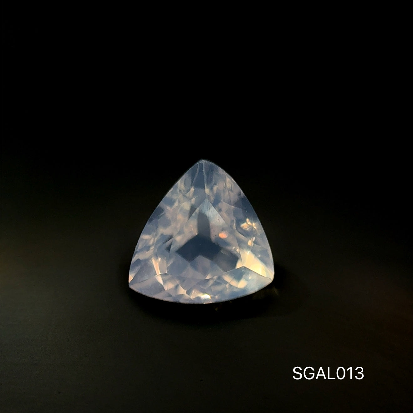 AMATISTA LAVANDA 8.6 X 9.1 MM  2.590 CT